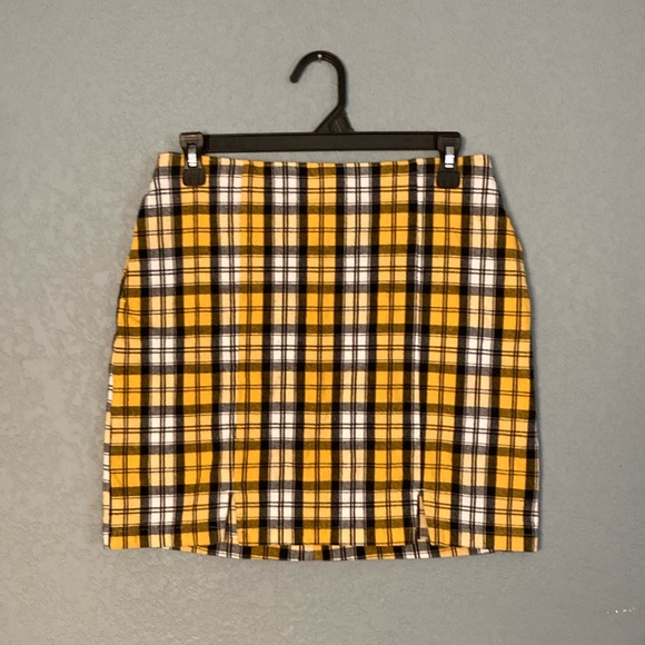 Hollister Ultra High-Rise Plaid Skirt (with pockets!) ~ Size Medium ~ Yellow - Picture 2 of 9